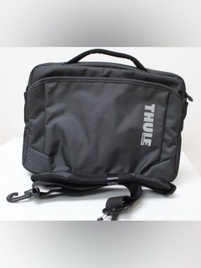 NWOT Thule Subterra  Attaché
